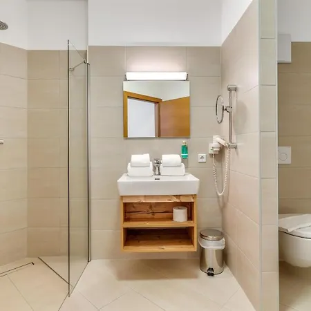 アパート Stanton